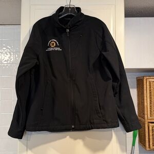 LL bean Black Softshell Jacket with Embroidered Logo size large 10:13